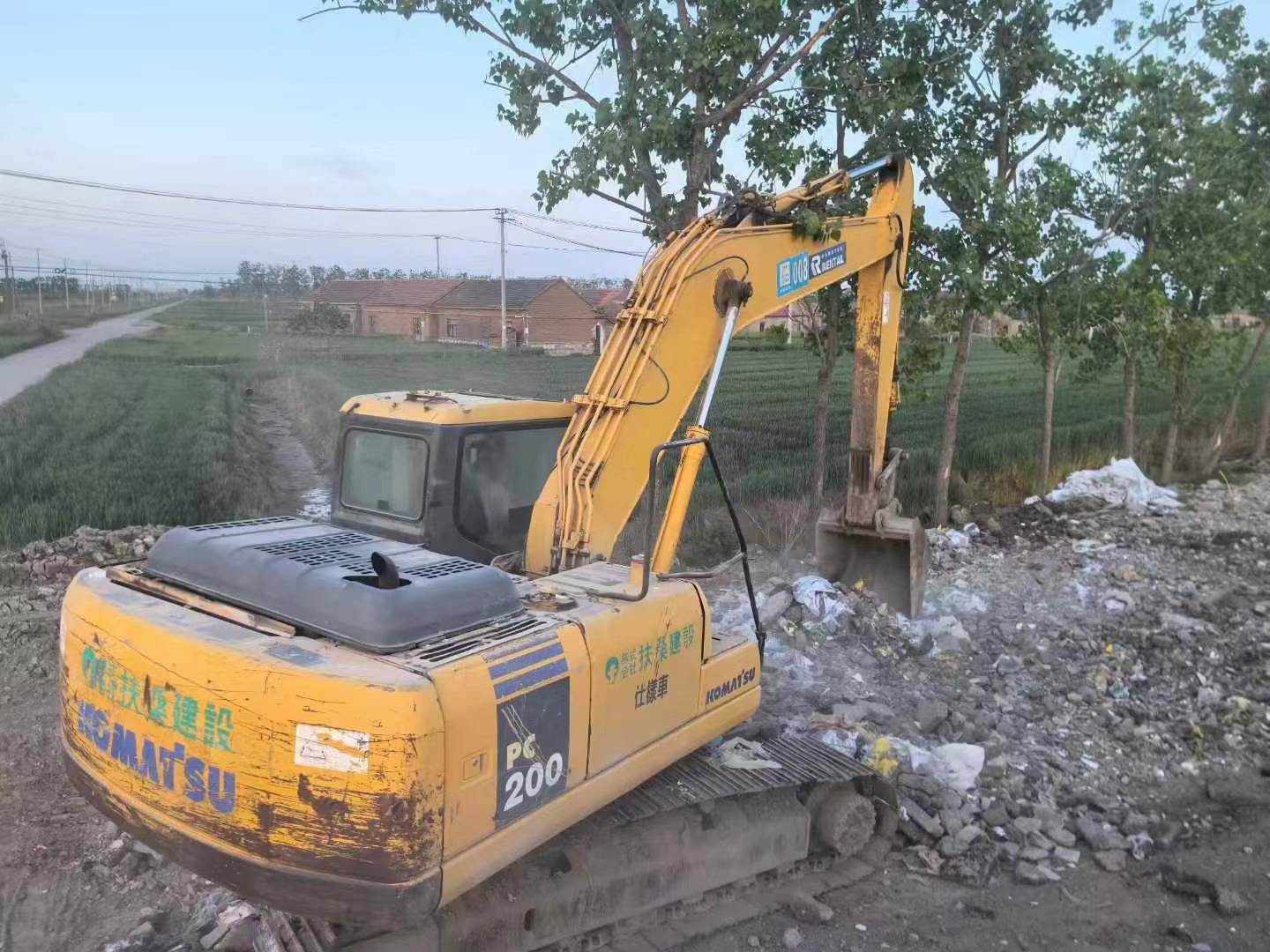 Buy Komatsu PW200-7 Used Excavator / 2 Used Komatsu PW200-7 Excavator 2016 Model / 2