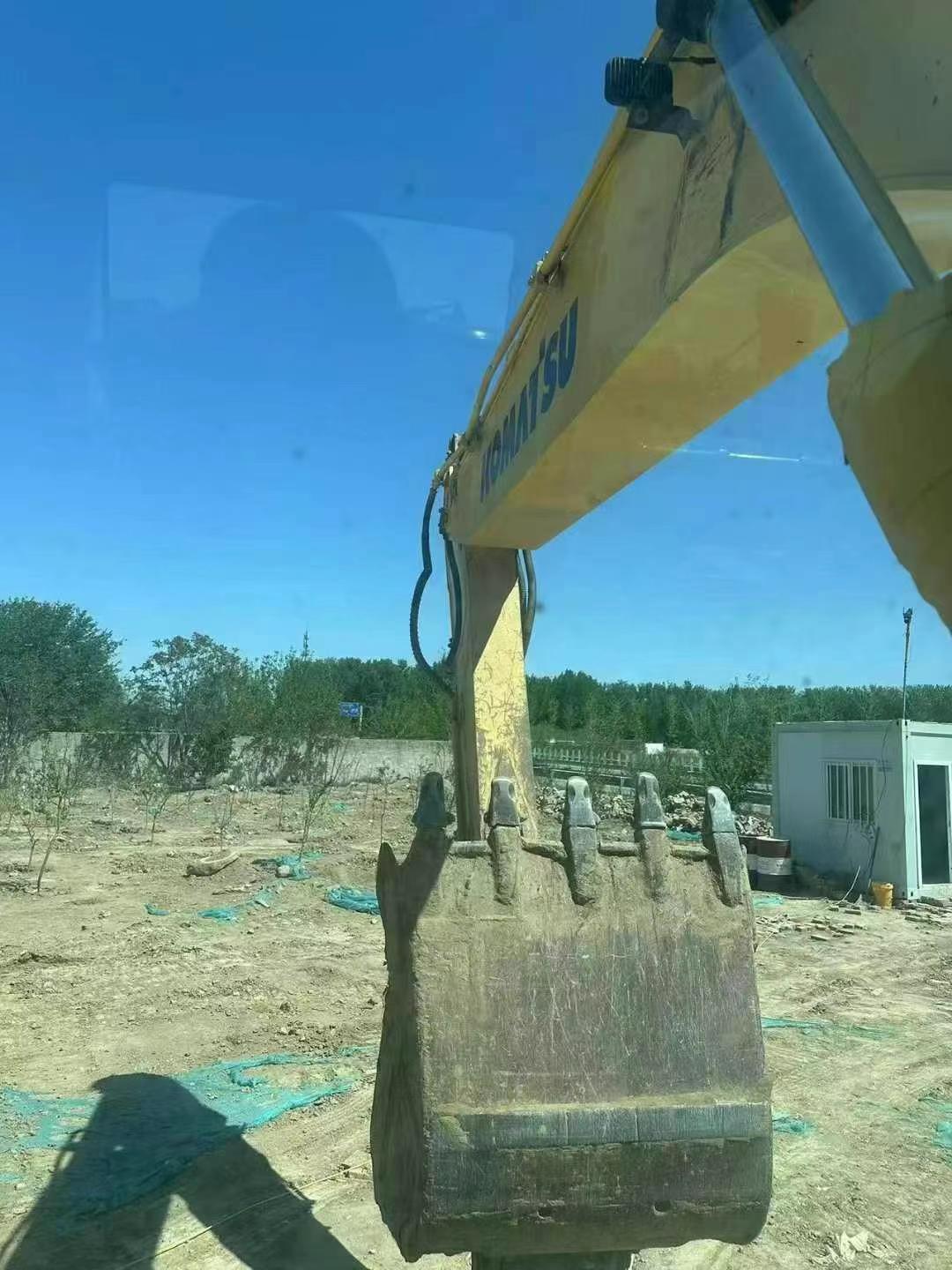 Buy Komatsu PC220 Used Excavator / 8 Used Komatsu PC220 Excavator 2016 Model / 8