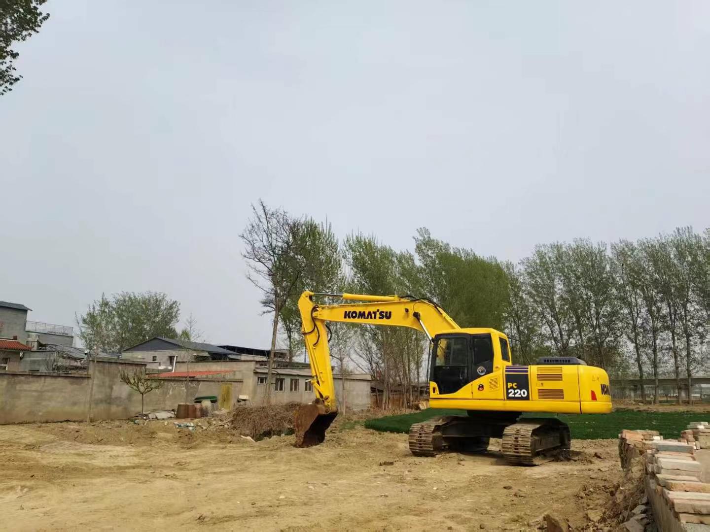 Buy Komatsu PC200 Used Excavator / 1