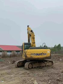Buy Komatsu PC200 Used Excavator / 2 Used Komatsu PC200 Excavator 2014 Model / 2