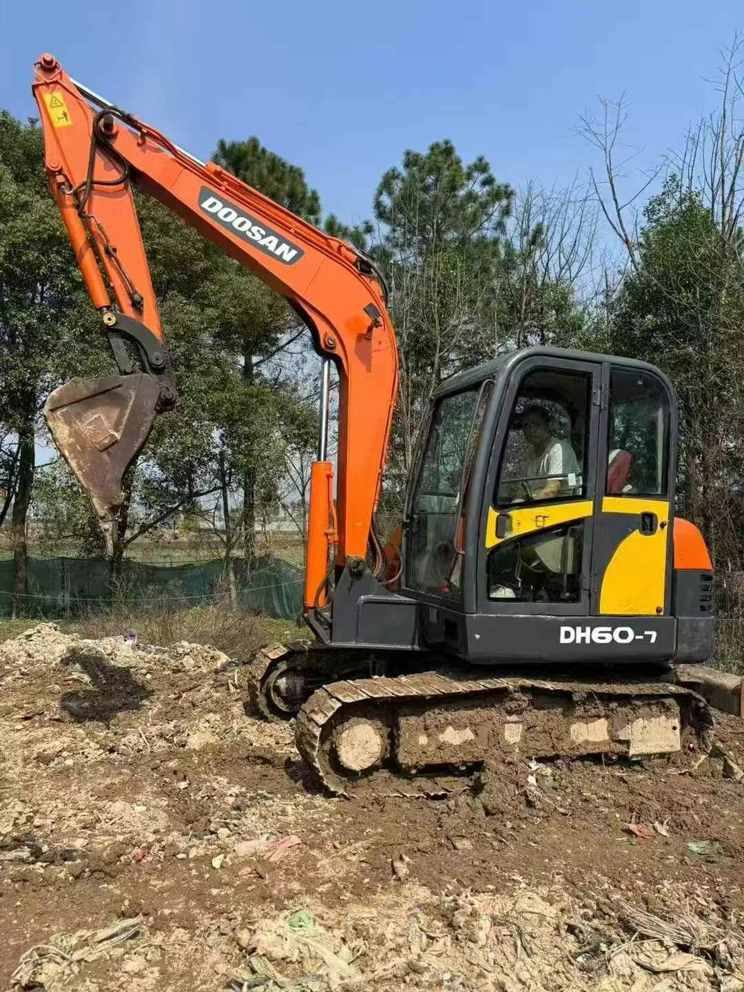 Buy Doosan DX60 Used Excavator / 8 Used Doosan DX60 Excavator 2016 Model / 8