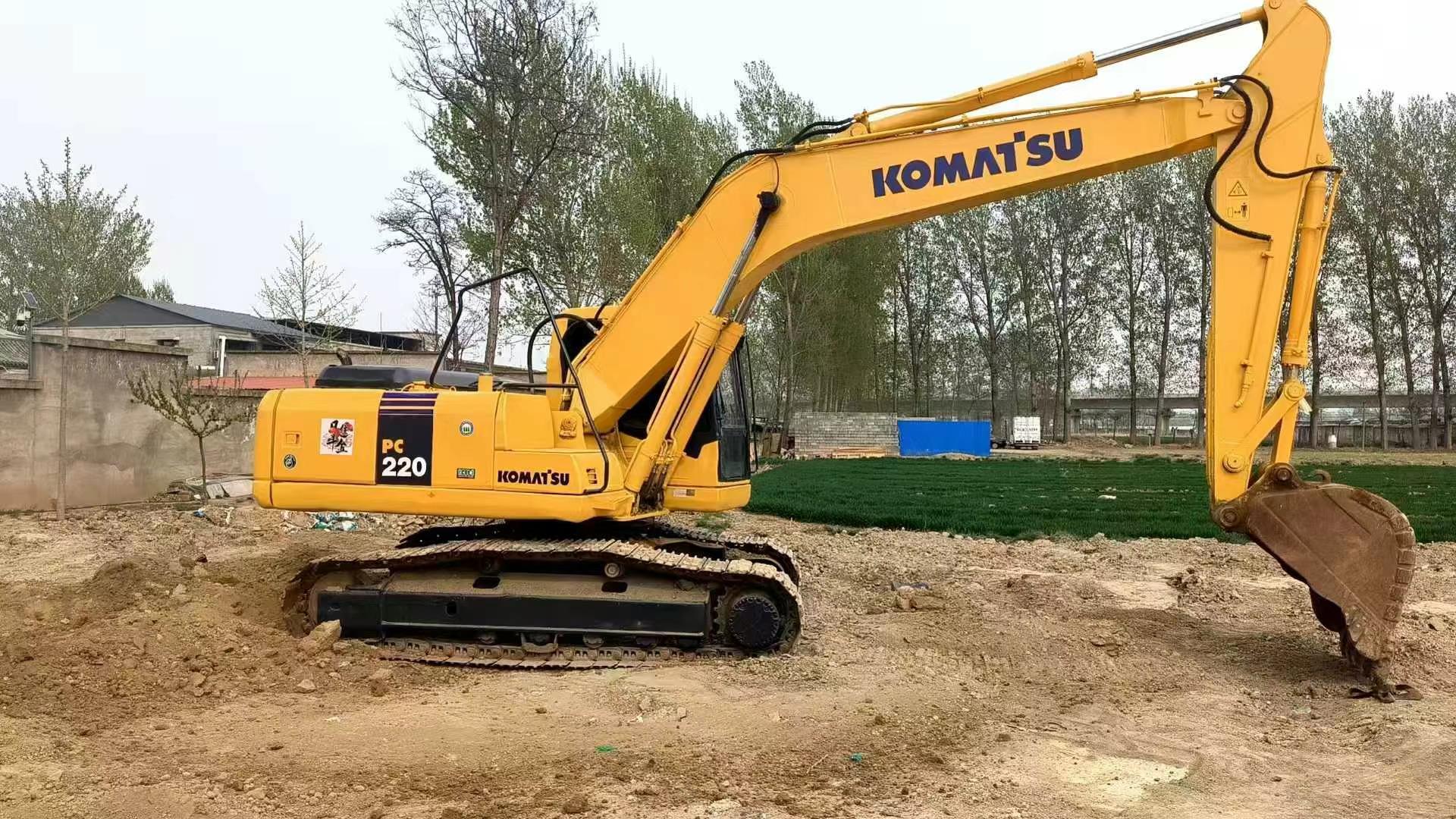 Buy Komatsu PC200 Used Excavator / 9 Used Komatsu PC200 Excavator 2016 Model / 9