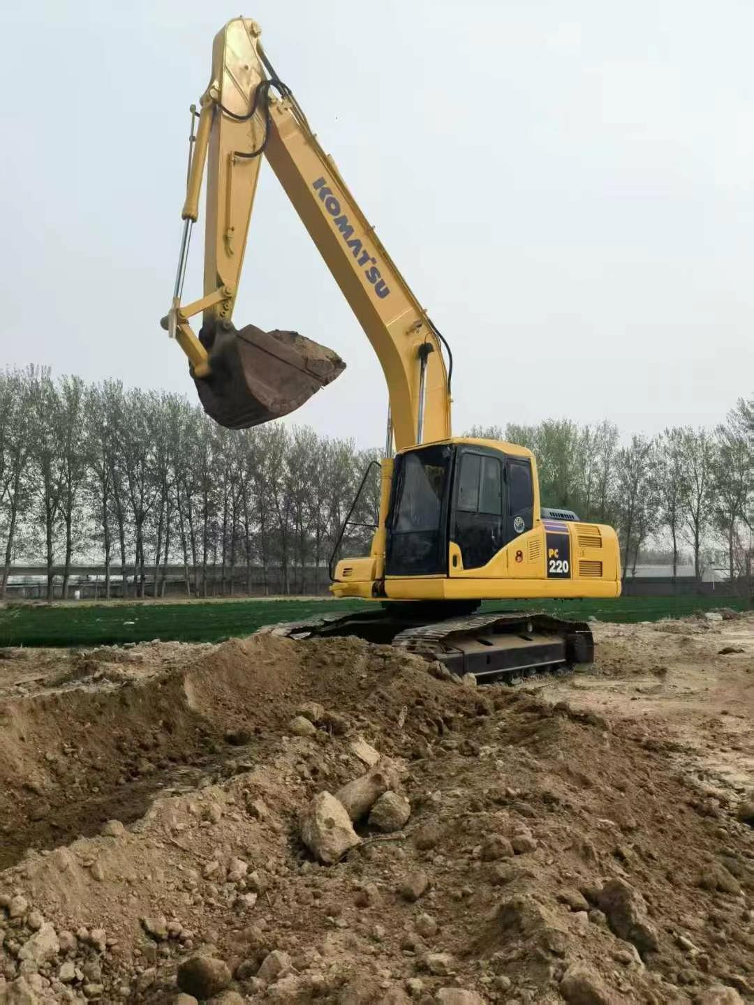 Buy Komatsu PC200 Used Excavator / 8 Used Komatsu PC200 Excavator 2016 Model / 8