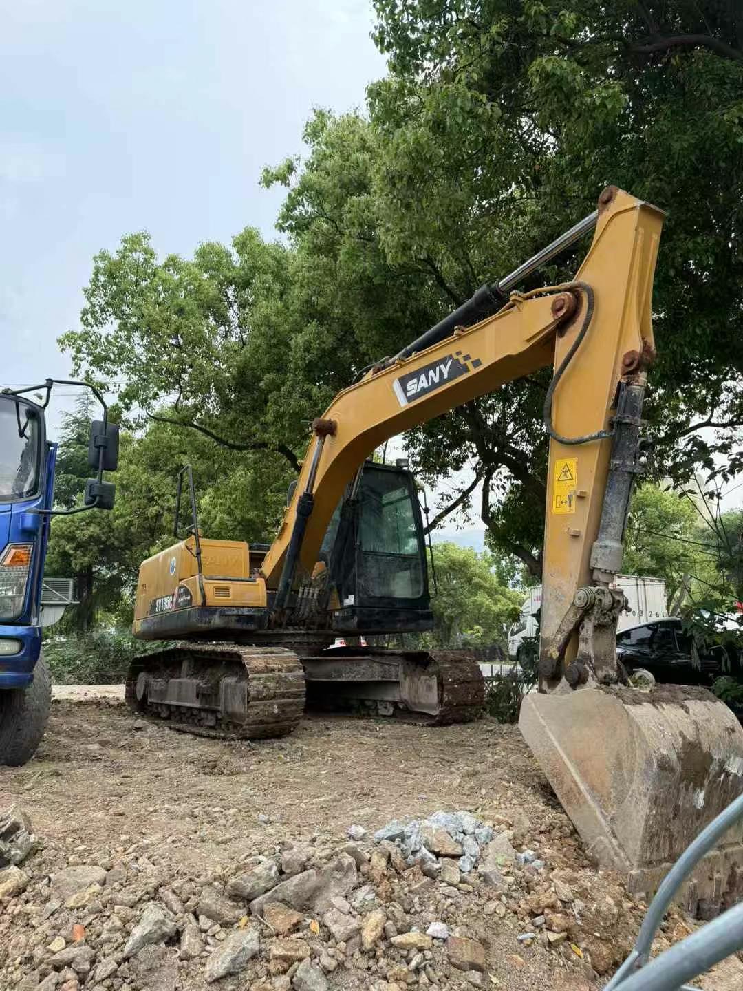 Buy Sany SY135 Used Excavator / 1