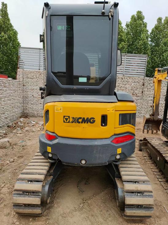 Buy XCMG XE27U Used Excavator / 1