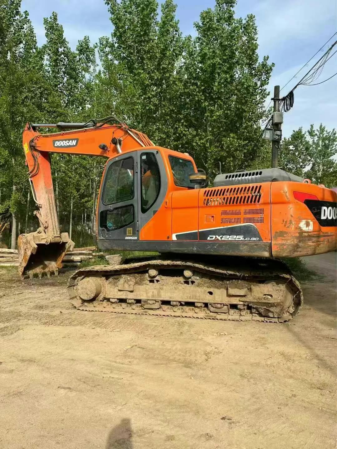 Buy Doosan DX215-9C Used Excavator / 1