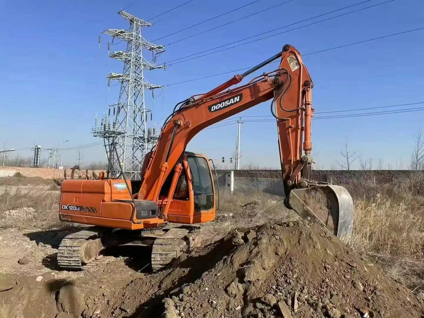 Buy Doosan DX120 Used Excavator / 1