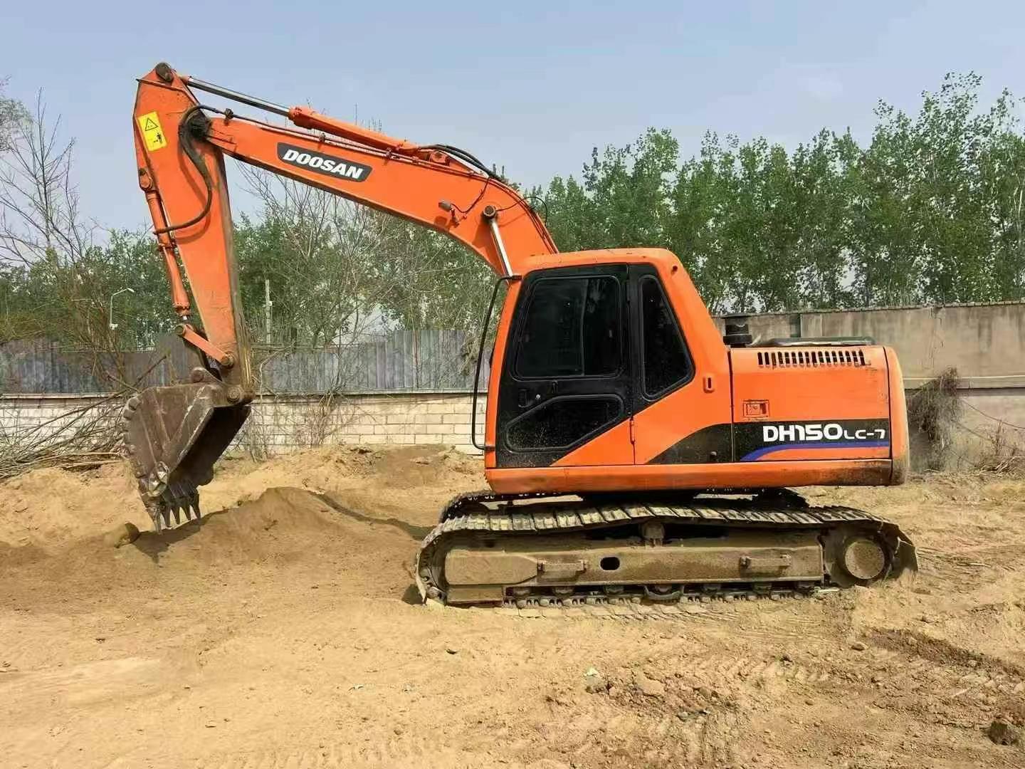 Buy Doosan DX15 Used Excavator / 1