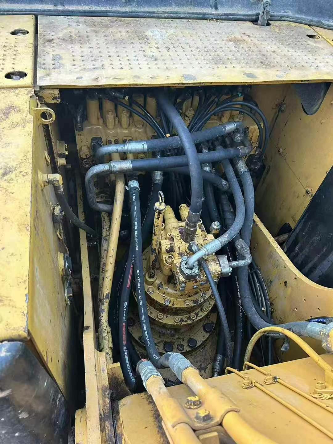 Buy Caterpillar 320D Used Excavator / 8 Used Caterpillar 320D Excavator 2017 Model / 8