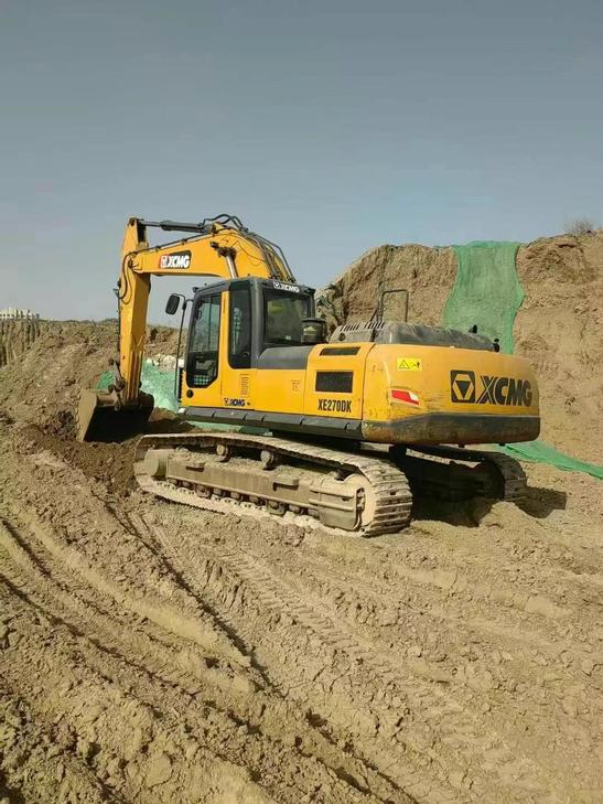 Buy XCMG XE270DK Used Excavator / 1