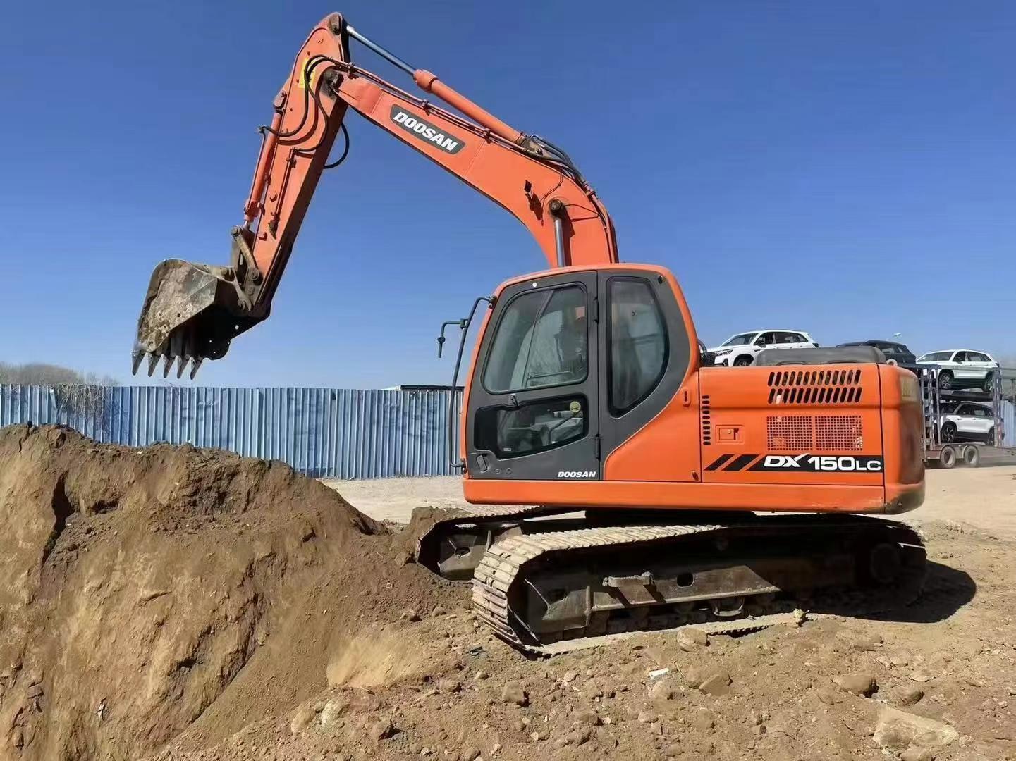 Buy Doosan DX150LC Used Excavator / 4 Used Doosan DX150LC Excavator 2016 Model / 4