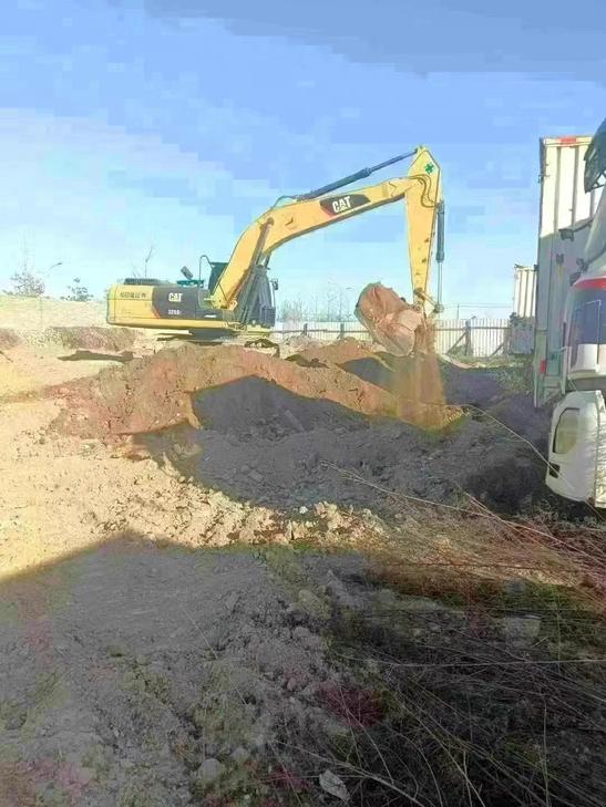 Buy Caterpillar 329D Used Excavator / 1