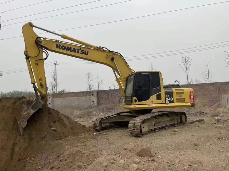 Buy Komatsu PC240-11M0 Used Excavator / 1
