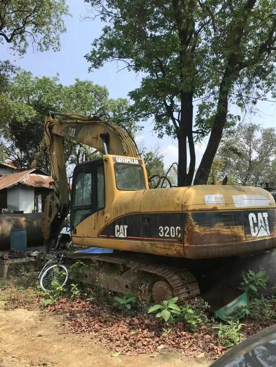Buy Caterpillar 320C Used Excavator / 1