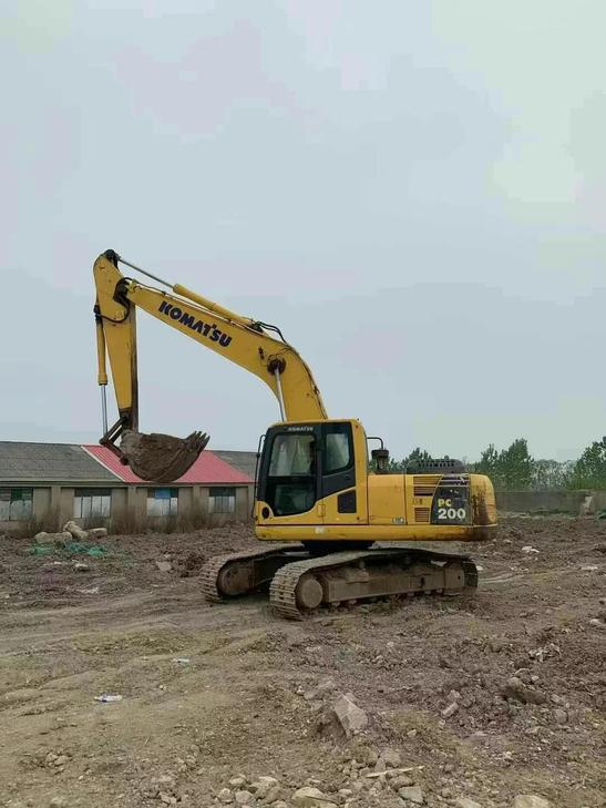 Buy Komatsu PC200 Used Excavator / 1