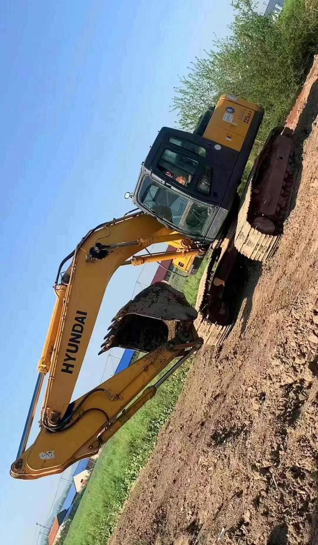 Buy Hyundai R225-7 Used Excavator / 9 Used Hyundai R225-7 Excavator 2012 Model / 9