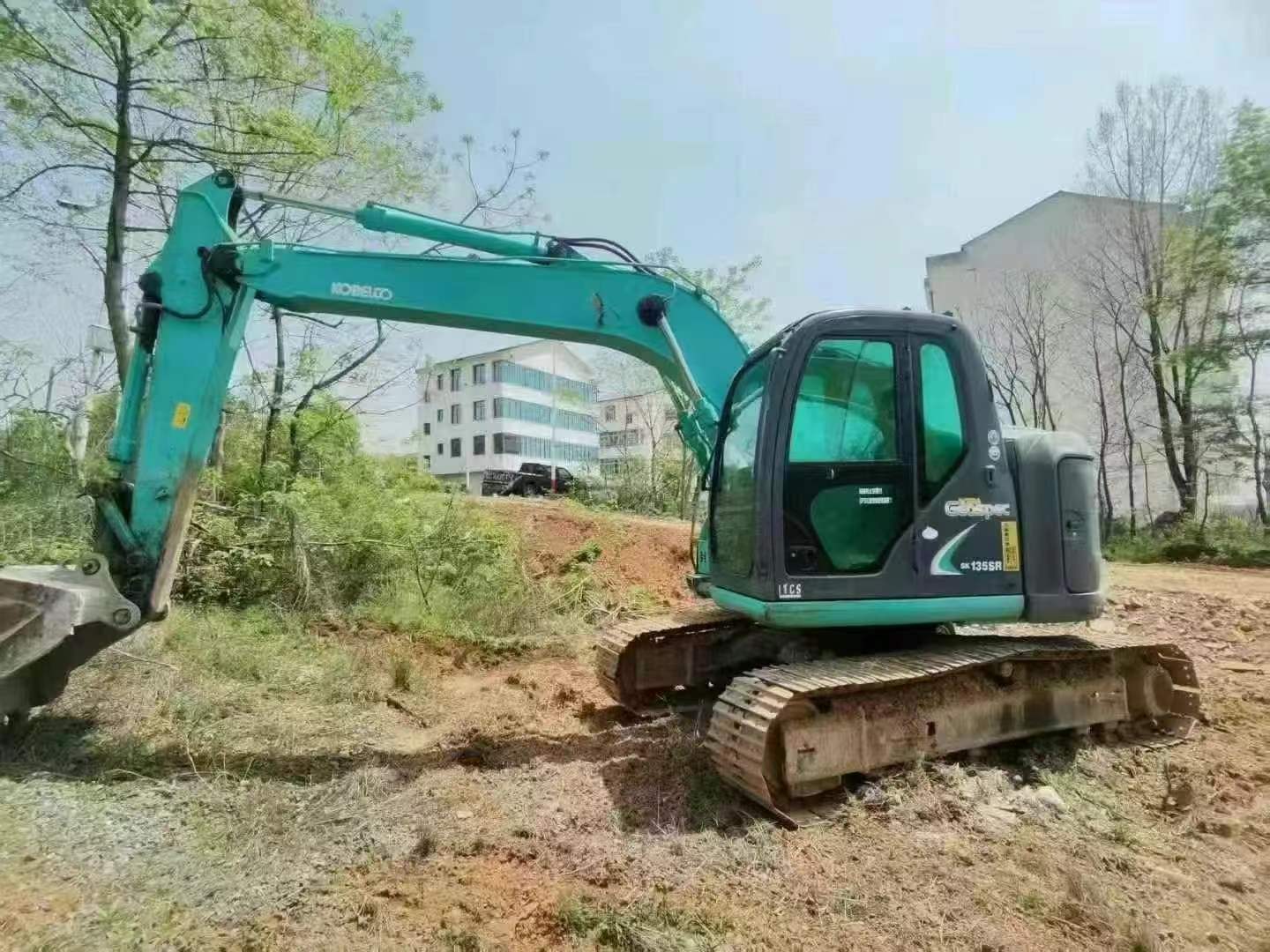 Buy Kobelco SK135 Used Excavator / 1