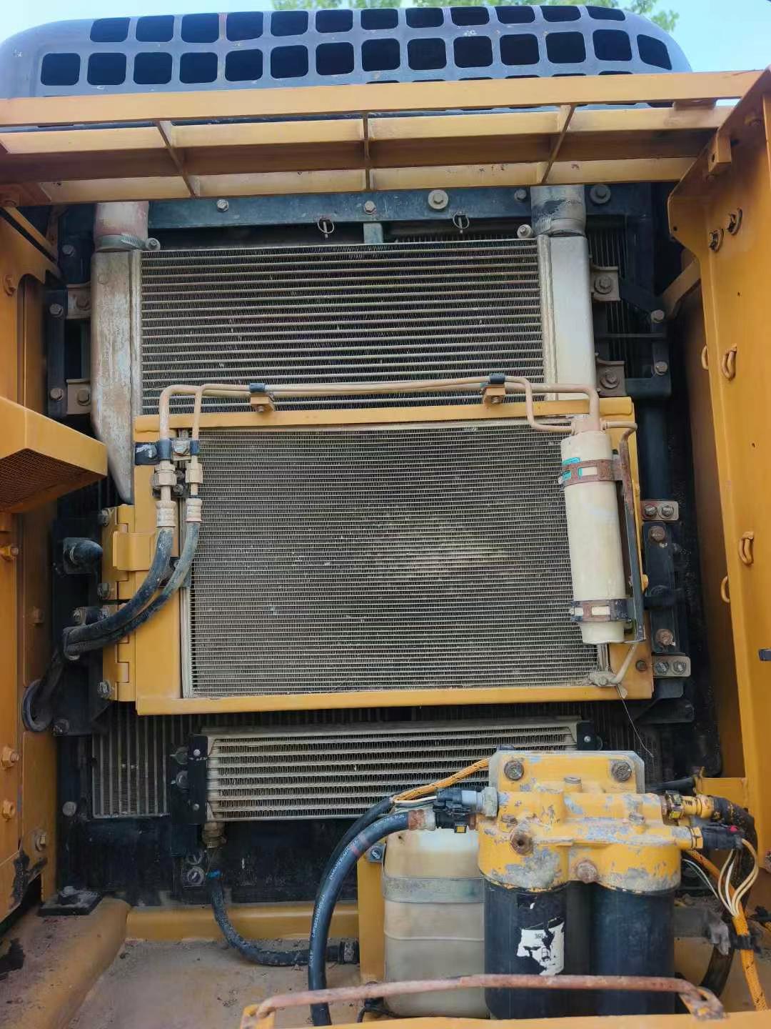 Buy Caterpillar 323D2L Used Excavator / 4 Used Caterpillar 323D2L Excavator 2014 Model / 4