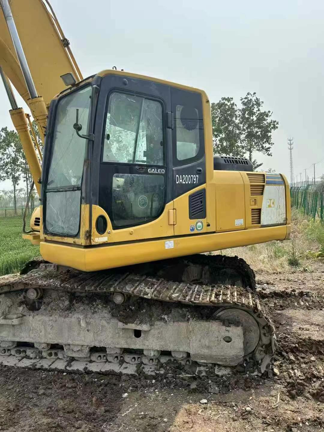 Buy Komatsu PC200-8N1 Used Excavator / 2 Used Komatsu PC200-8N1 Excavator 2016 Model / 2