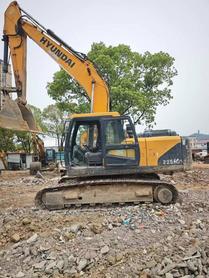Buy Hyundai R215VSN Used Excavator / 4 Used Hyundai R215VSN Excavator 2017 Model / 4