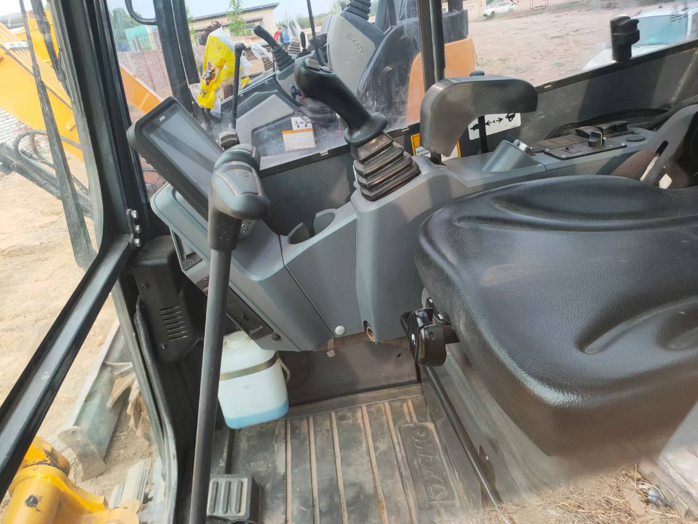 Buy XCMG XE27U Used Excavator / 6 Used XCMG XE27U Excavator 2022 Model / 6