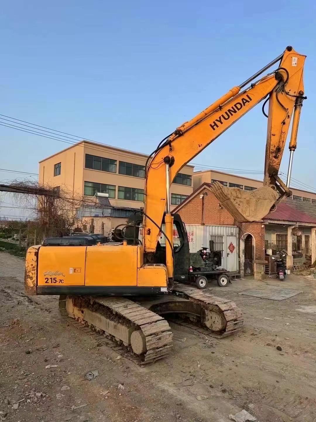 Buy Hyundai R215-7C Used Excavator / 2 Used Hyundai R215-7C Excavator 2011 Model / 2