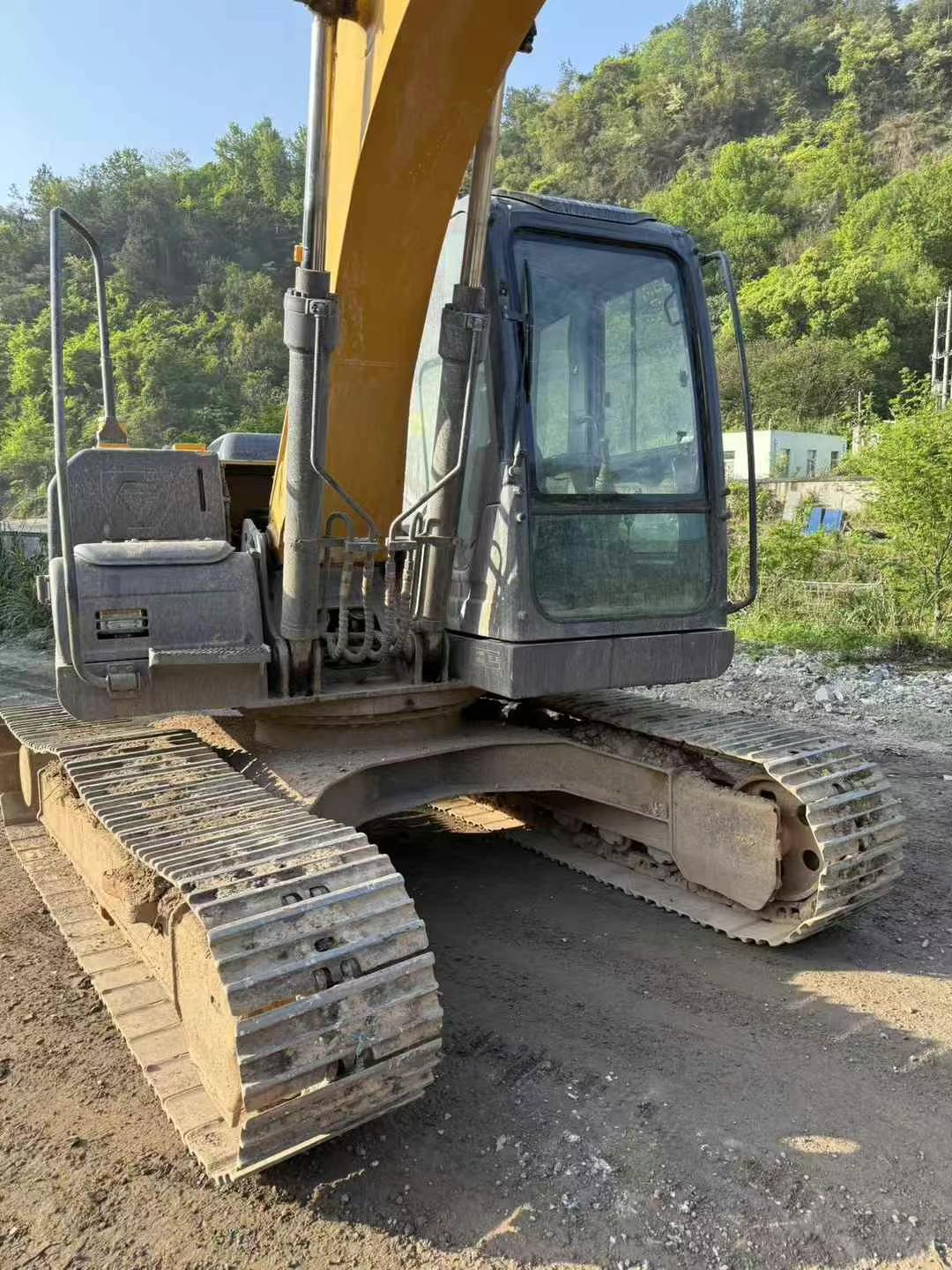 Buy XCMG XE135GA Used Excavator / 1