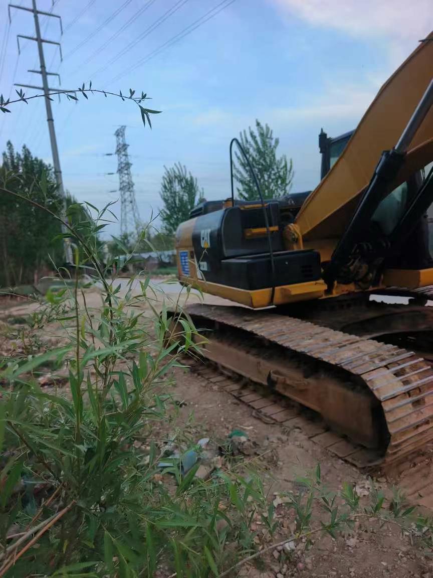 Buy Caterpillar 323D2L Used Excavator / 2 Used Caterpillar 323D2L Excavator 2014 Model / 2