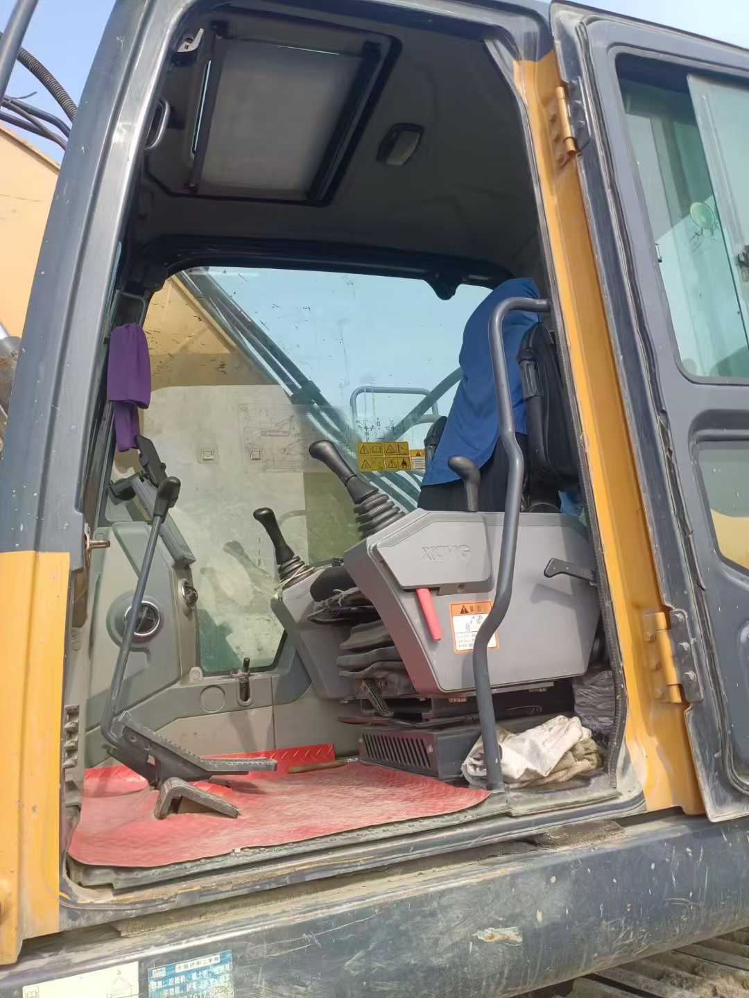 Buy XCMG XE215 Used Excavator / 5 Used XCMG XE215 Excavator 2018 Model / 5