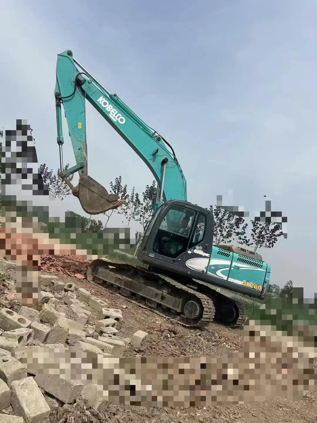 Buy Kobelco SK200-11 Used Excavator / 1