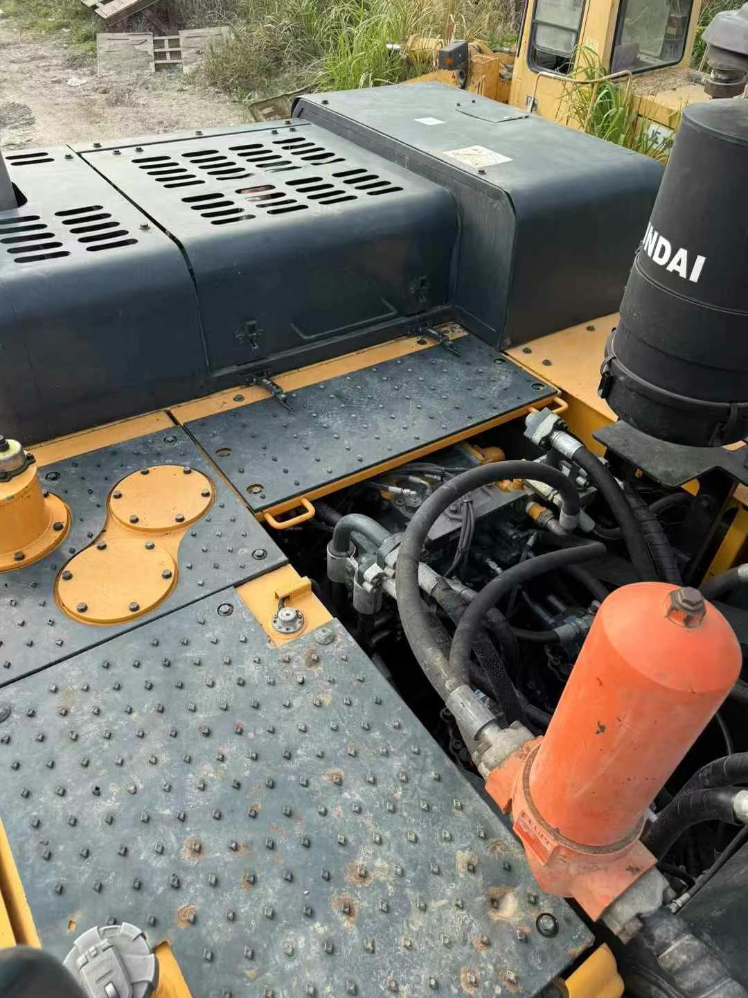 Buy Hyundai R505LVS Used Excavator / 2 Used Hyundai R505LVS Excavator 2021 Model / 2