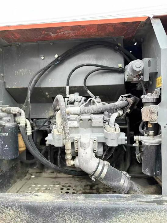 Buy Hitachi ZAXIS200 Used Excavator / 1