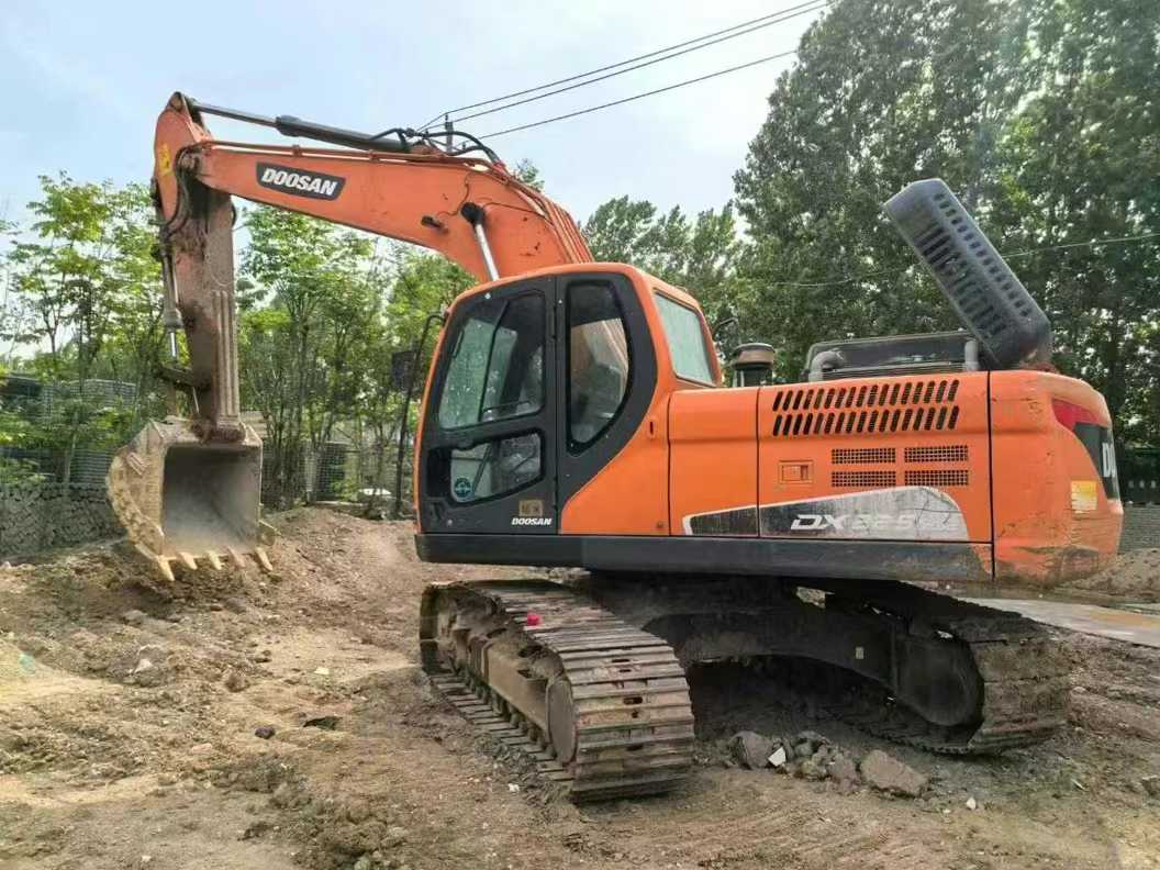 Buy Doosan DH200-3 Used Excavator / 9 Used Doosan DH200-3 Excavator 2021 Model / 9