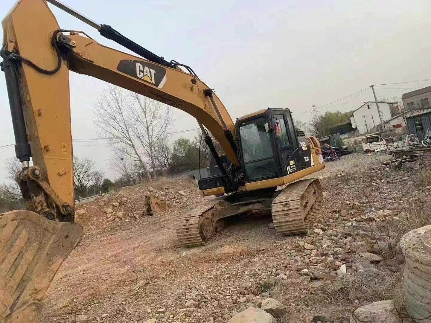 Buy Caterpillar 323D2L Used Excavator / 1