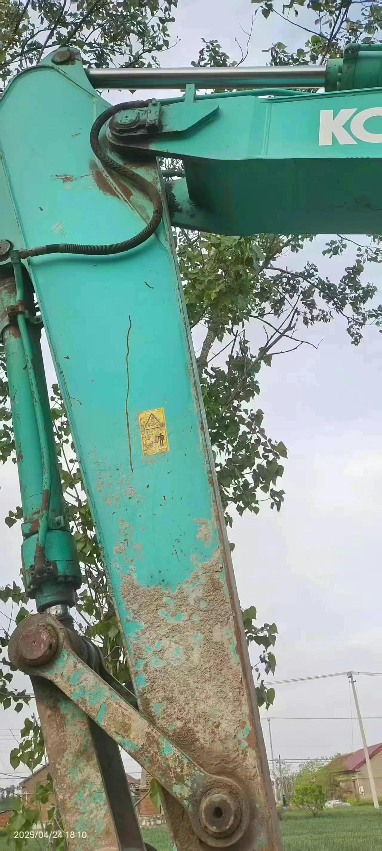 Buy Kobelco SK200 Used Excavator / 5 Used Kobelco SK200 Excavator 2016 Model / 5