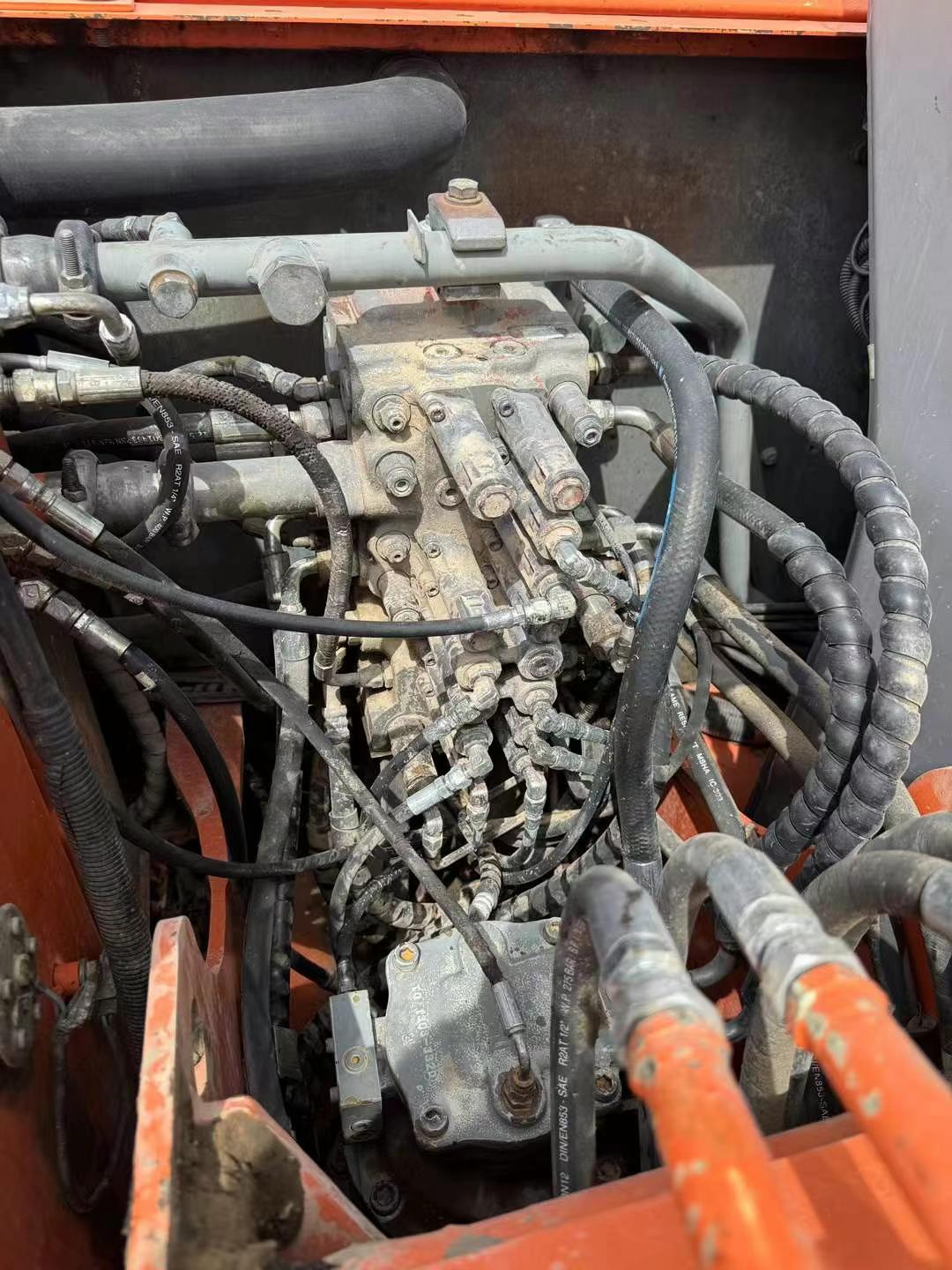 Buy Hitachi ZX70 Used Excavator / 6 Used Hitachi ZX70 Excavator 2013 Model / 6