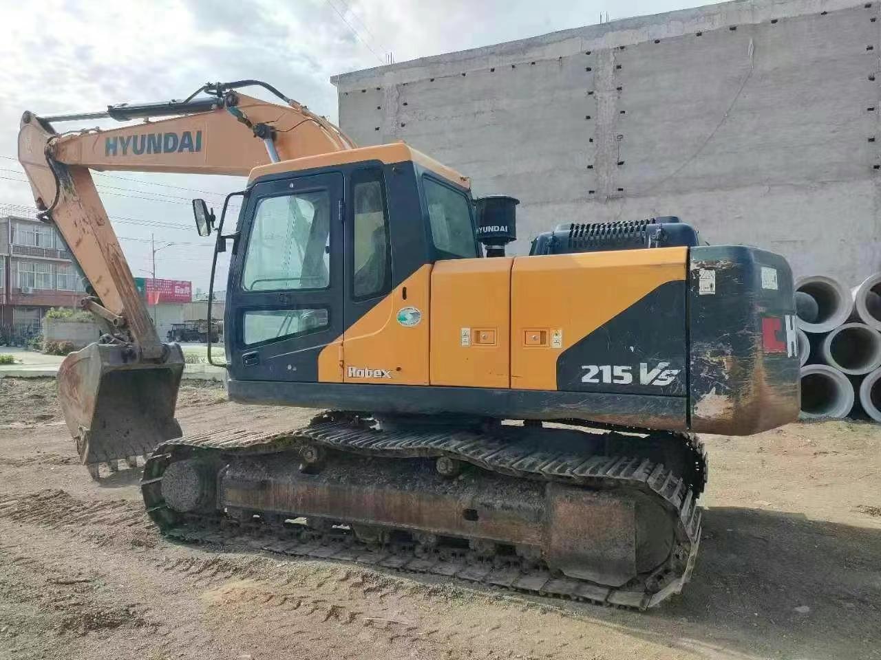 Buy Hyundai R215VS Used Excavator / 1
