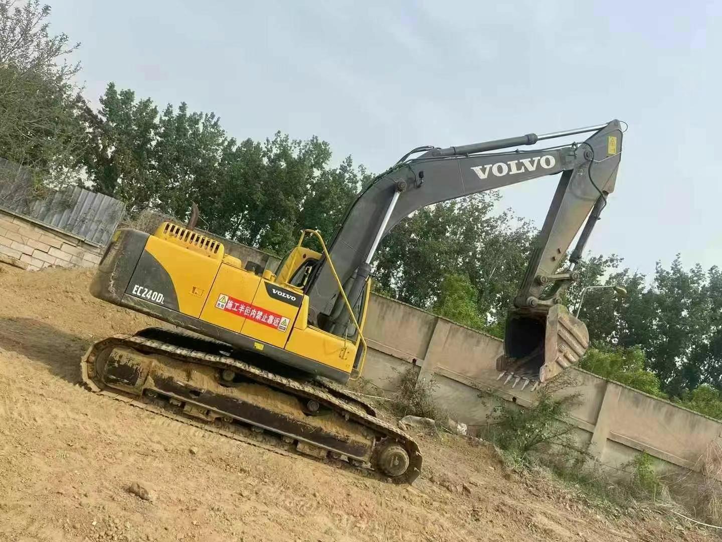 Buy Volvo EC240 Used Excavator / 2 Used Volvo EC240 Excavator 2016 Model / 2