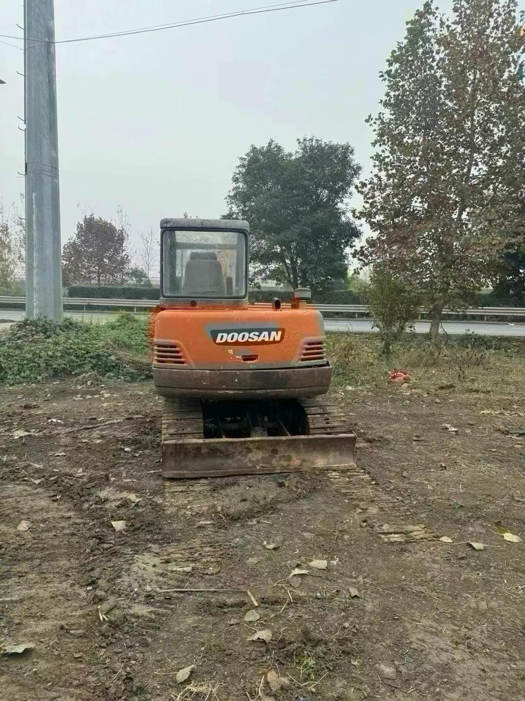 Buy Doosan DH55 Used Excavator / 2 Used Doosan DH55 Excavator 2011 Model / 2