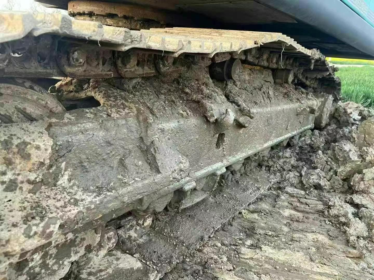 Buy Kobelco SK200-8 Used Excavator / 8 Used Kobelco SK200-8 Excavator 2011 Model / 8