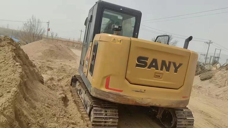 Buy Sany SY75 Used Excavator / 1