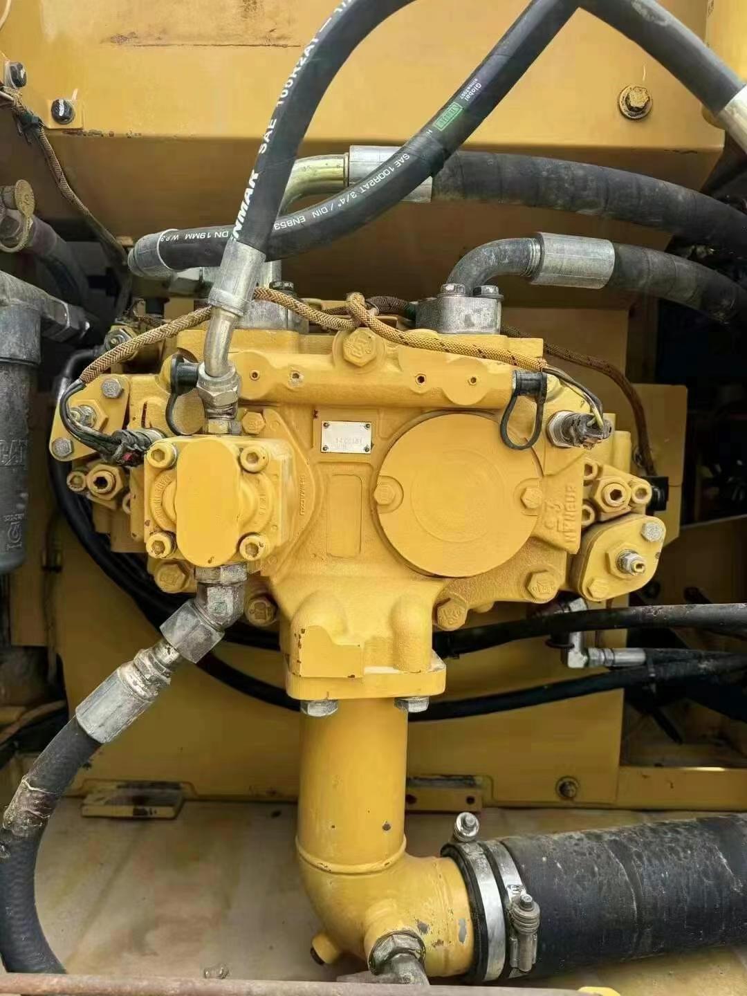 Buy Caterpillar 323D2L Used Excavator / 9 Used Caterpillar 323D2L Excavator 2014 Model / 9