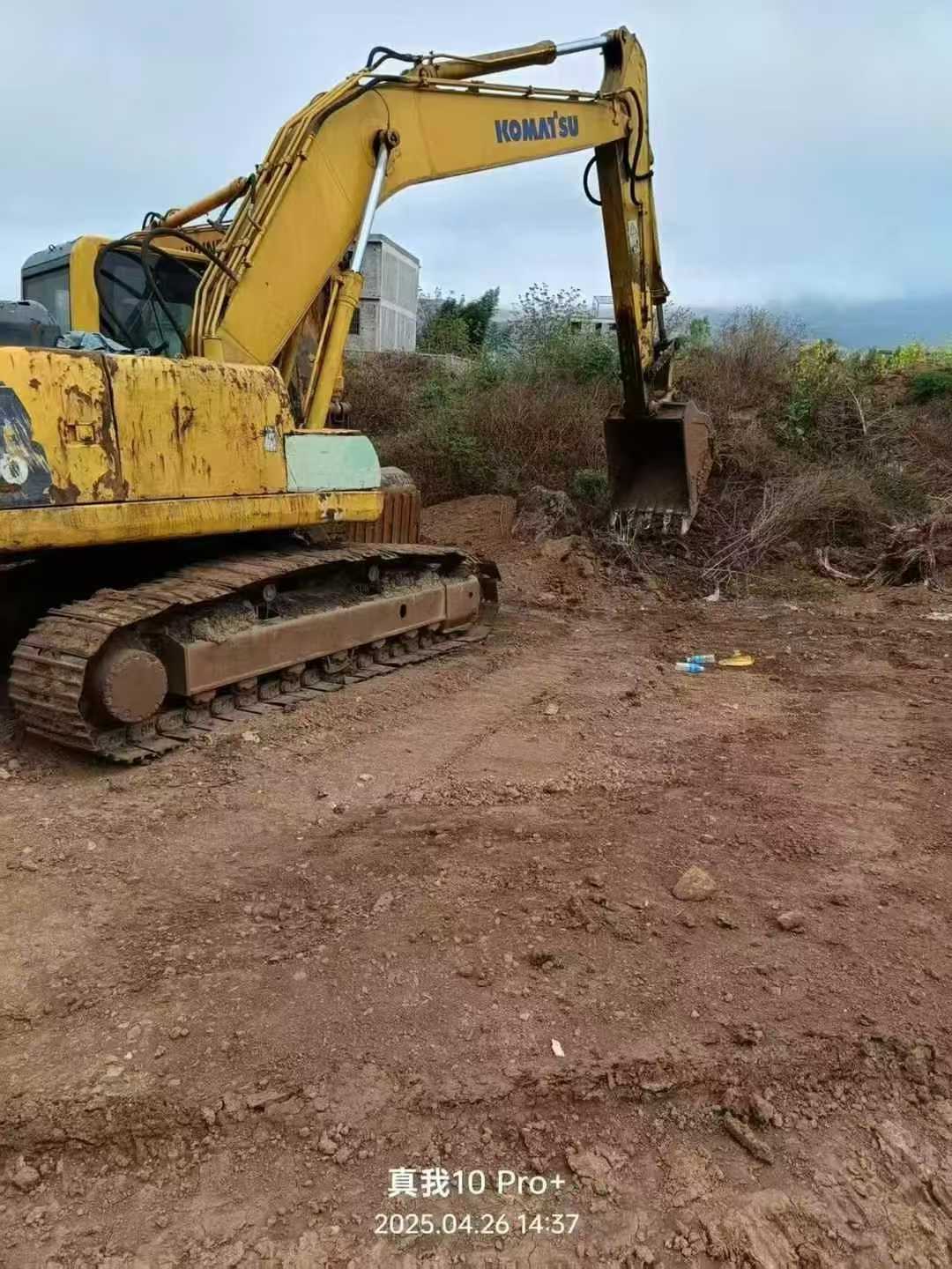 Buy Komatsu PC220-8 Used Excavator / 1