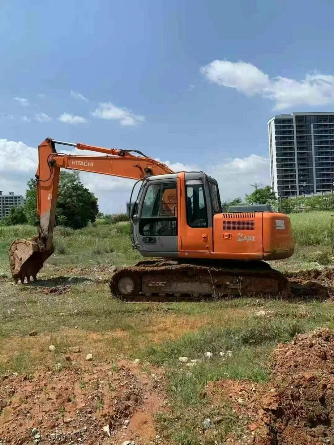 Buy Hitachi ZX120 Used Excavator / 1