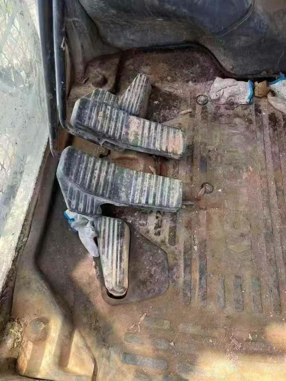 Buy Komatsu PC60-7 Used Excavator / 8 Used Komatsu PC60-7 Excavator 2011 Model / 8