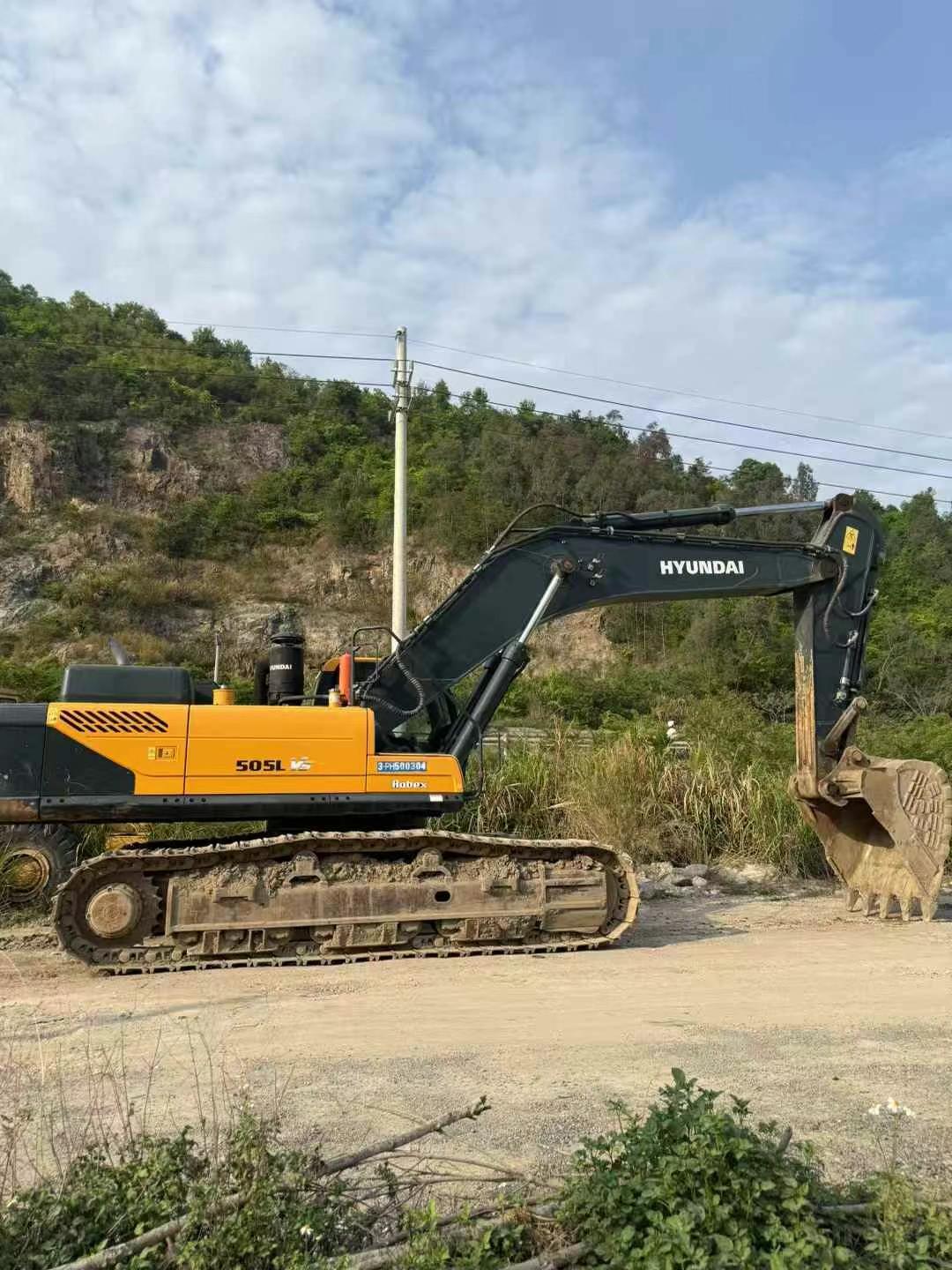 Buy Hyundai R505LVS Used Excavator / 1