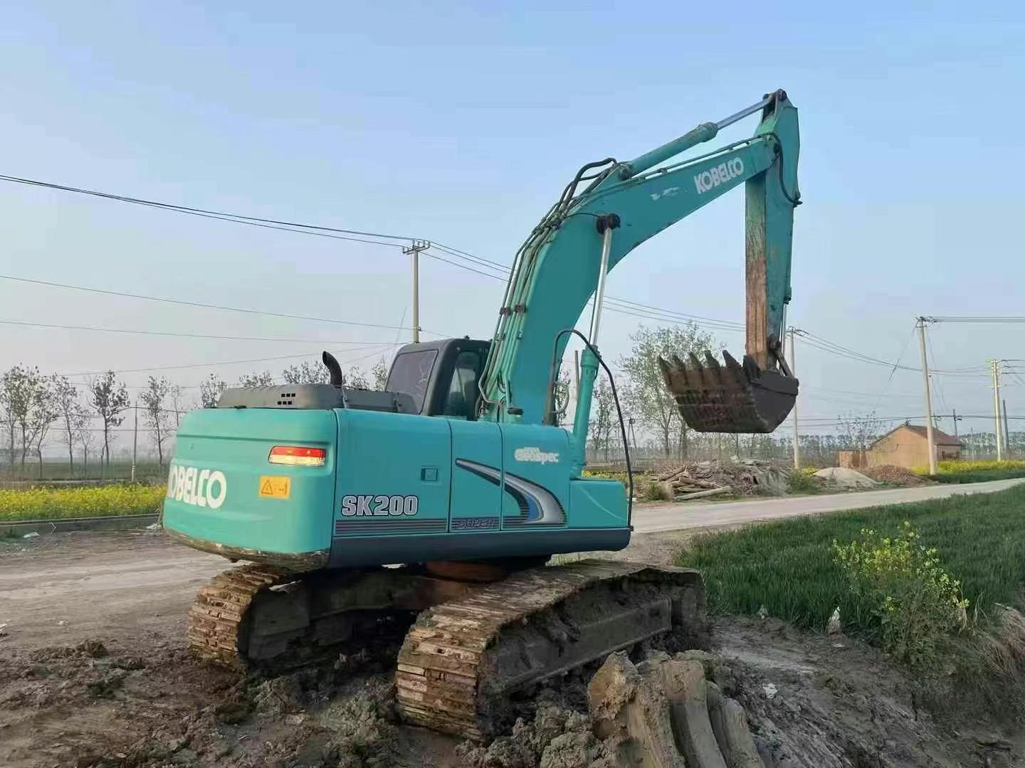 Buy Kobelco SK200-8 Used Excavator / 4 Used Kobelco SK200-8 Excavator 2011 Model / 4