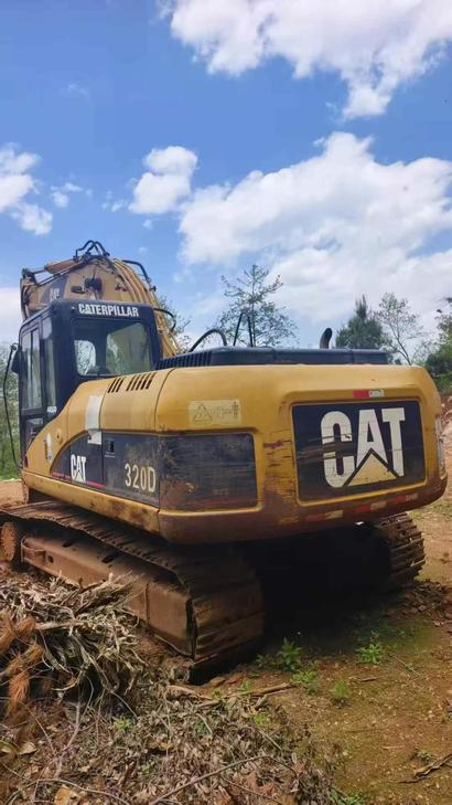 Buy Caterpillar 320D Used Excavator / 1