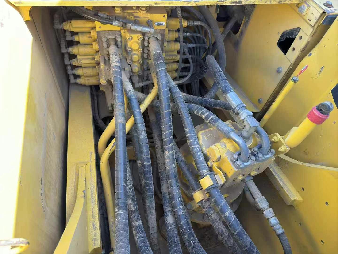 Buy Komatsu PC240LC-8 Used Excavator / 5 Used Komatsu PC240LC-8 Excavator 2016 Model / 5