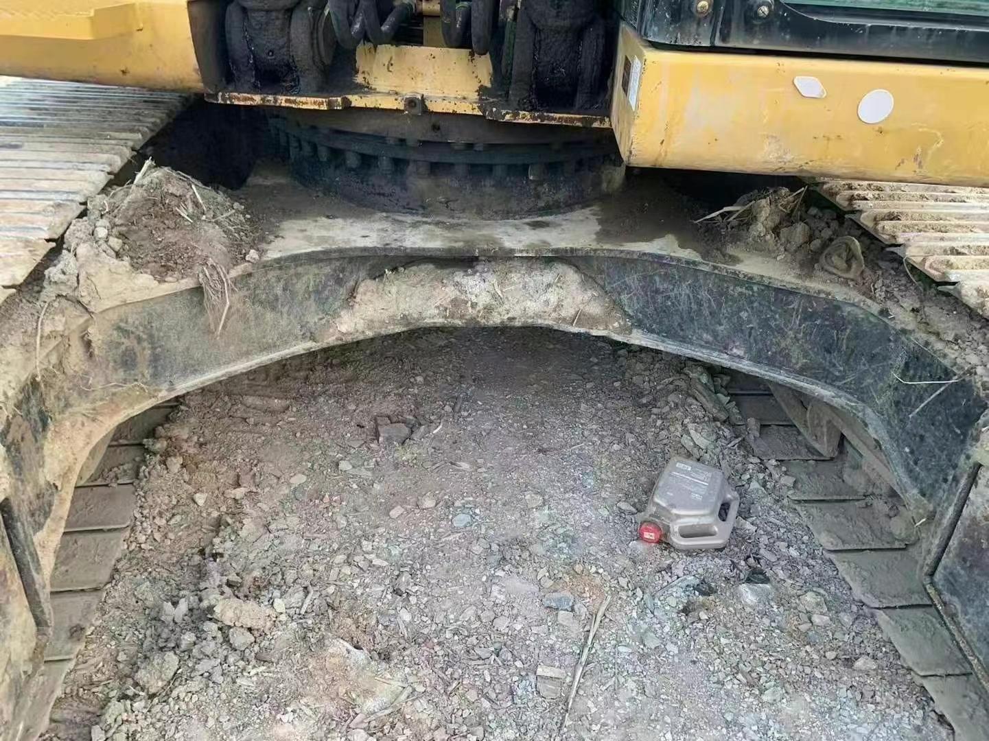 Buy Caterpillar 323D2L Used Excavator / 4 Used Caterpillar 323D2L Excavator 2017 Model / 4